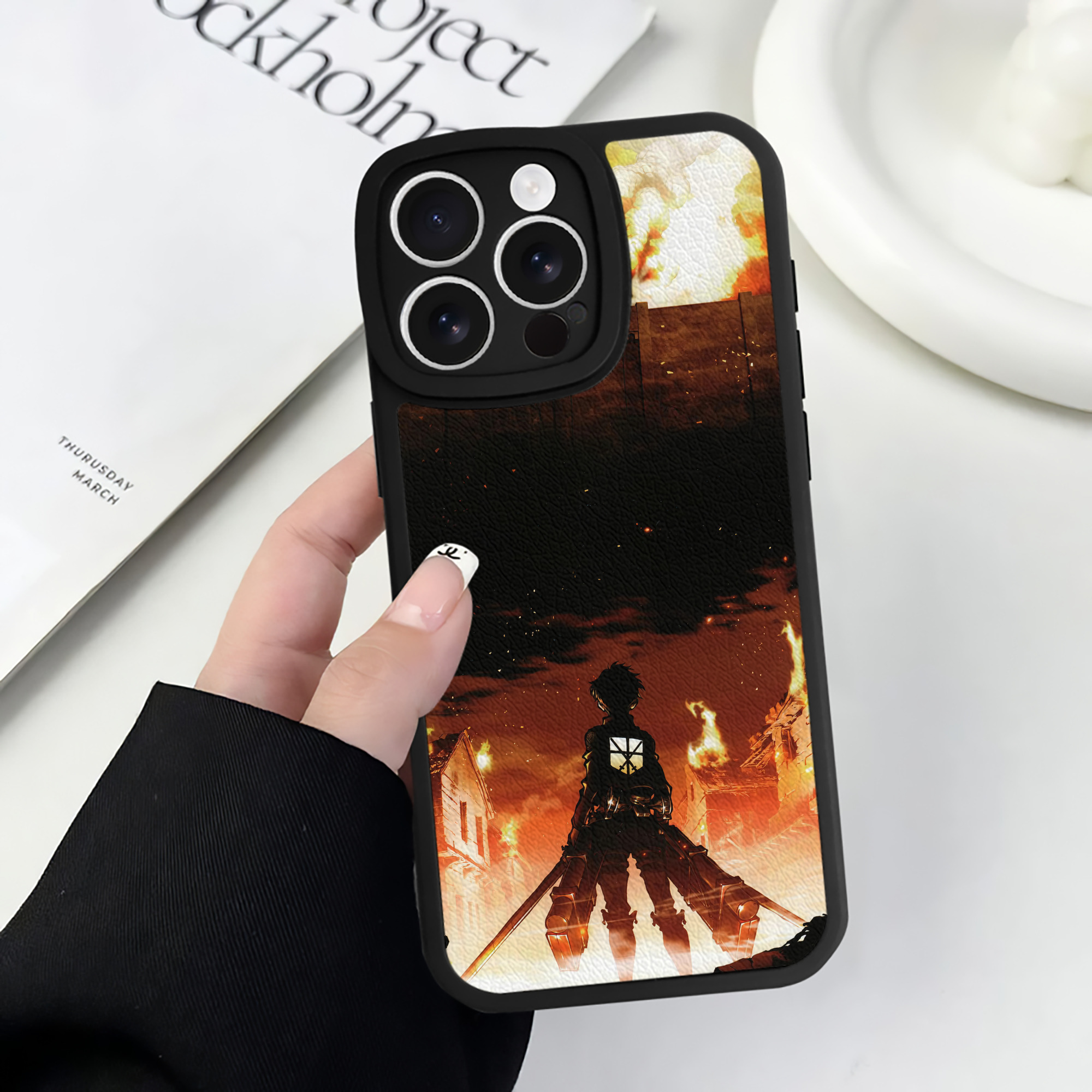 （画像用） 進撃の巨人 Attack on Titan 【iPhone 16シリーズ対応】シリコンスマホケース（レザー調） 材質：シリコン